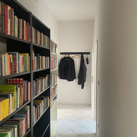 Grosse In Der Isarvorstadt Apartment